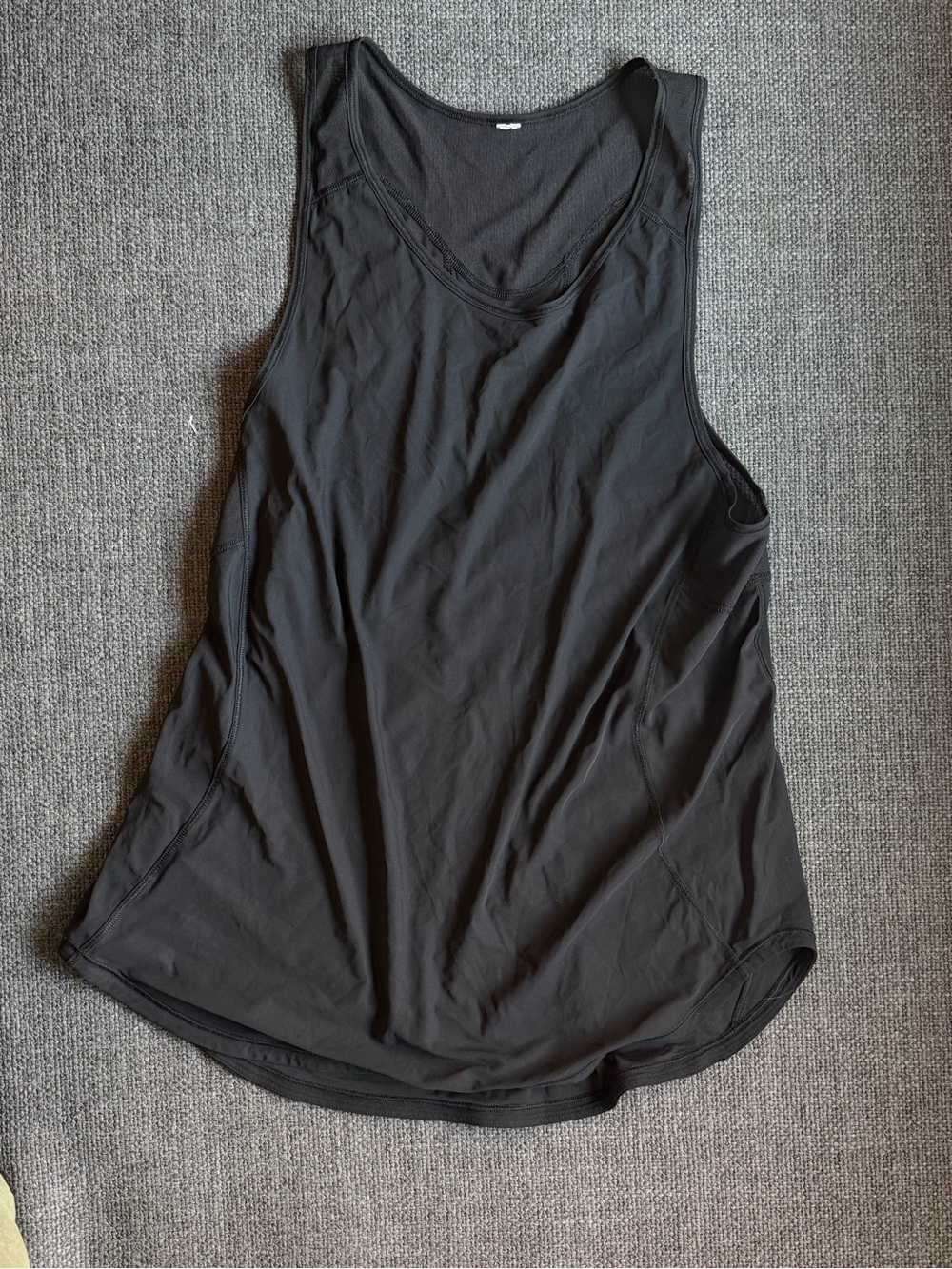 Lululemon running top, 8